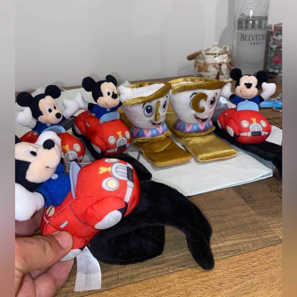 shoulder plush Mickie Mouse,Alice in Wonderland.